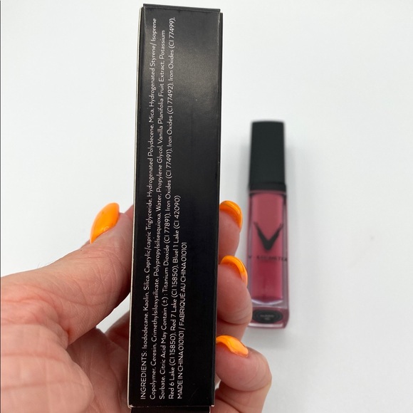 V. Kosmetik, Lipstick Liquid Velvet in Bubbly BNIB - Picture 4 of 5